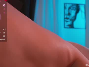 webcam girl lucie_beltran live cam image #10835510