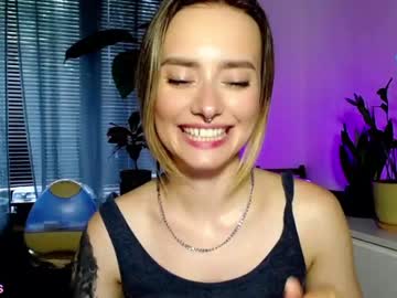 webcam girl _yvie_ live cam image #3149549