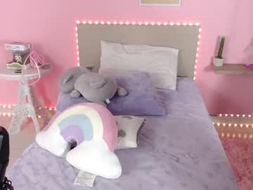 webcam girl little_effy18 live cam image #2149382