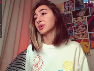 webcam girl aleksssasinger live cam image #4407599
