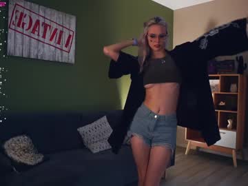 webcam girl audreycarvin live cam image #10279209