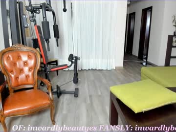 webcam girl zt0_ live cam image #9329740