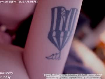 webcam girl runesy live cam image #6287815