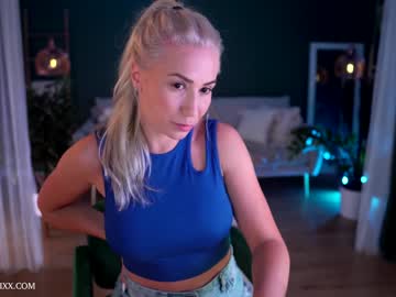 webcam girl provocatrixx live cam image #3879885