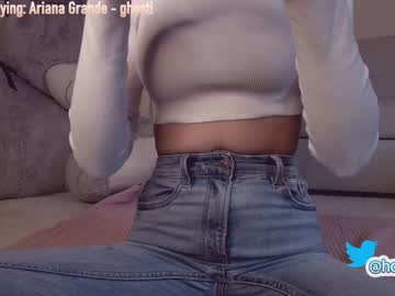 webcam girl hollyextra live cam image #632225
