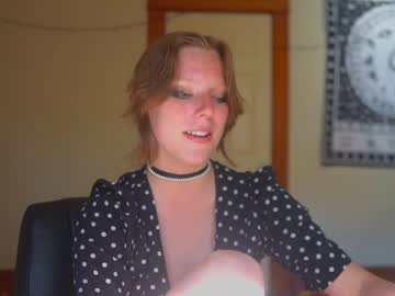 webcam girl crimsonxrapture live cam image #2395992