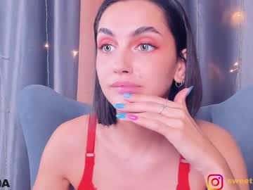 webcam girl katrinpolly live cam image #73797