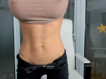 webcam girl ingridblondy94 live cam image #5640228