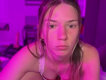 webcam girl oliviahansleyy live cam image #12232407