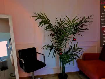 webcam girl chloe_catherine_mykers live cam image #4635868