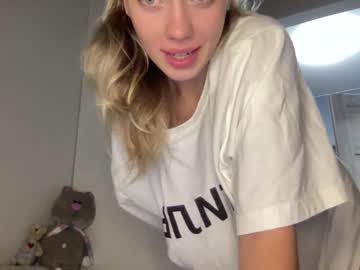 webcam girl angel_from_sky live cam image #7178478