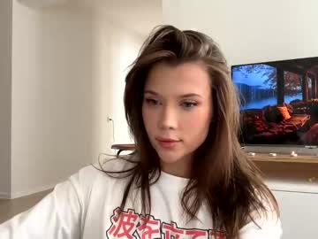 webcam girl bitter_moon live cam image #9489113