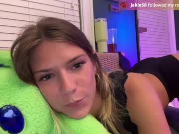 webcam girl oliviahansleyy live cam image #10648499