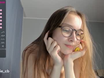 webcam girl cutiesmile_ live cam image #270912