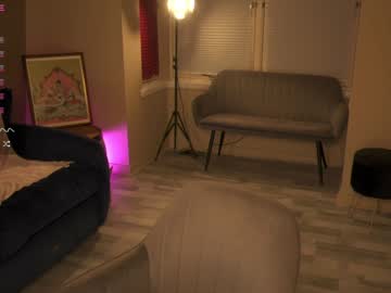 webcam girl lucydelovely live cam image #10724518