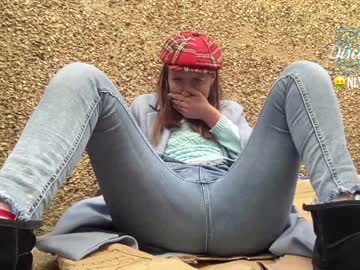 webcam girl eatmypie69 live cam image #2114626