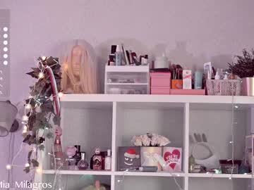 webcam girl mia_milagros live cam image #7050610