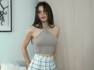 webcam girl peek_in_my_window live cam image #9879271