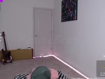 webcam girl petitebrat live cam image #11509950