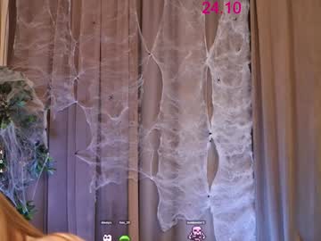 webcam girl lissa_meooow live cam image #10854982