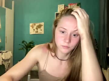 webcam girl free_tiny live cam image #470985