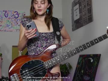 webcam girl petitebrat live cam image #10432096
