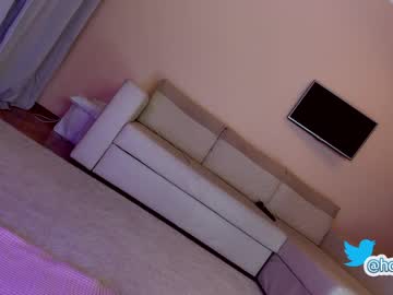 webcam girl hollyextra live cam image #4091139