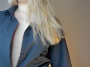webcam girl pewdieevaa live cam image #6953335