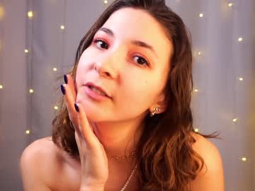 webcam girl helenmoors live cam image #7810315