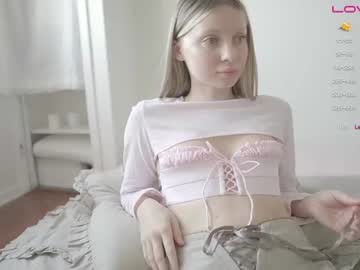 webcam girl pureangeldolores live cam image #8107752
