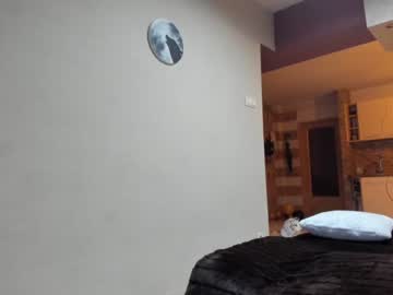 webcam girl sofiaandwonderland live cam image #740734