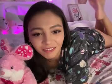 webcam girl keirasworld live cam image #12655666