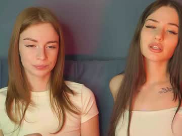 webcam girl wet_peachs live cam image #1716842