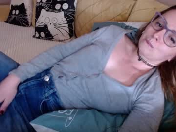 webcam girl juicy_peach88 live cam image #2306490