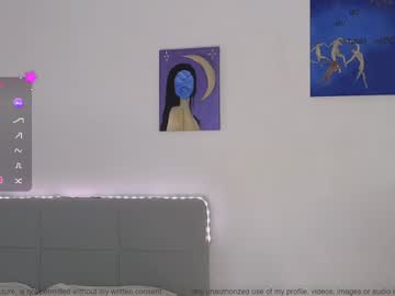 webcam girl small_blondee live cam image #10809781