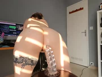 webcam girl boobsgwendy live cam image #12315065
