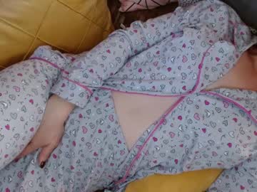 webcam girl juicy_peach88 live cam image #4172827