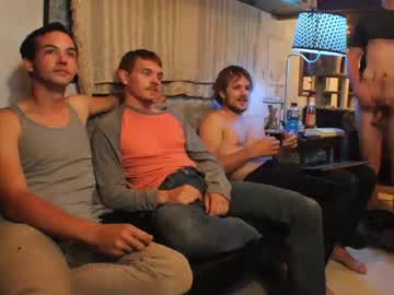 webcam man hollandhousestudios live cam image #2428121