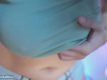 webcam girl katdreams live cam image #7383048