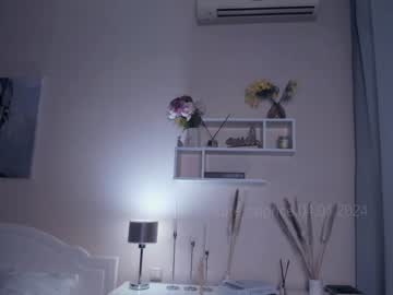 webcam girl cute_caprice live cam image #9004393