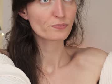 webcam girl yulladao live cam image #11729002
