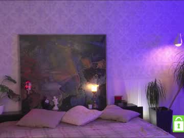 webcam girl ella_knockers_xl live cam image #5765488