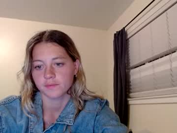 webcam girl rebeccafields live cam image #2352083