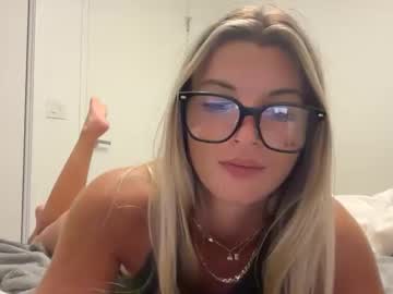 webcam girl rosiecheeksxoxo live cam image #12972557