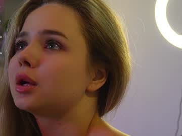 webcam girl molly__meow live cam image #10051078