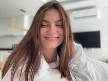 webcam girl kattyyy_catt live cam image #12518427