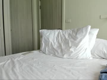 webcam girl asiangirlandwhiteguy live cam image #2131390