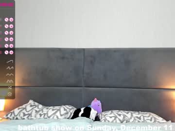 webcam girl monika_youthfull live cam image #4444733