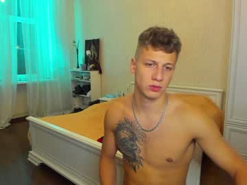 webcam man purple_gang live cam image #473052