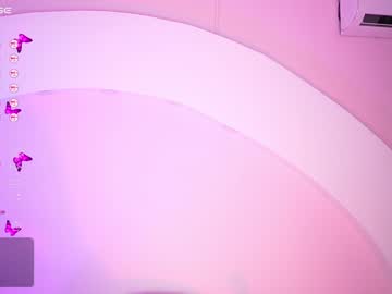 webcam girl emilylittle live cam image #8449545